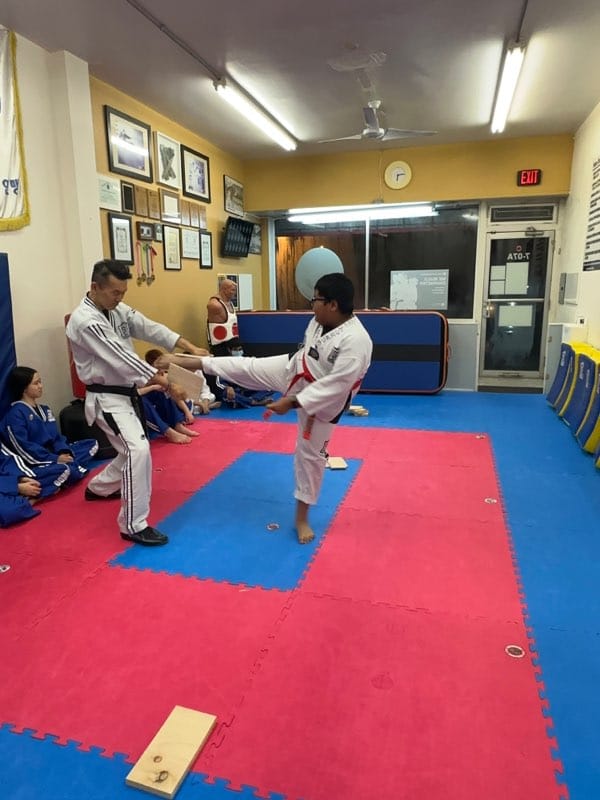 Breaking technique, heads up focus